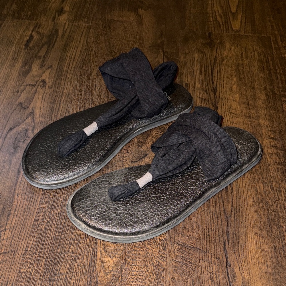 Sanuk Black Women's Sandals